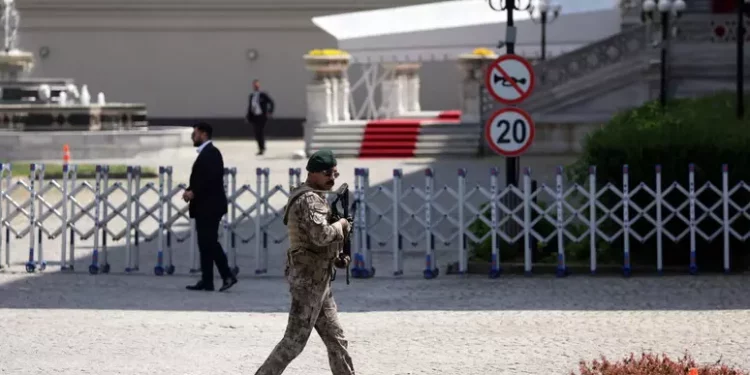 Assaltata la sede di un settimanale satirico a Istanbul