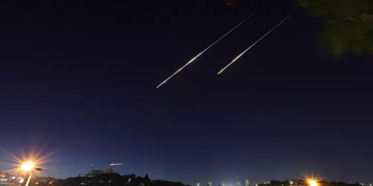 L’Iran continua a rispondere agli attacchi del regime israeliano