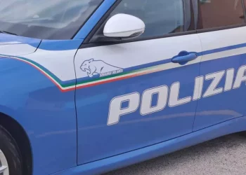 Due uomini uccisi a coltellate in casa a Bologna