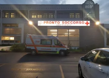 Auto in fiamme a Sestu, grave un 69enne ustionato