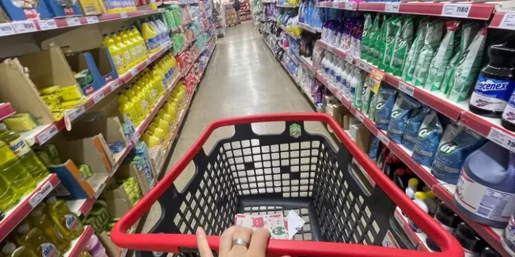 Istat, l’inflazione a maggio cala all’1,6%. Cresce per il carrello della spesa, 2,7%