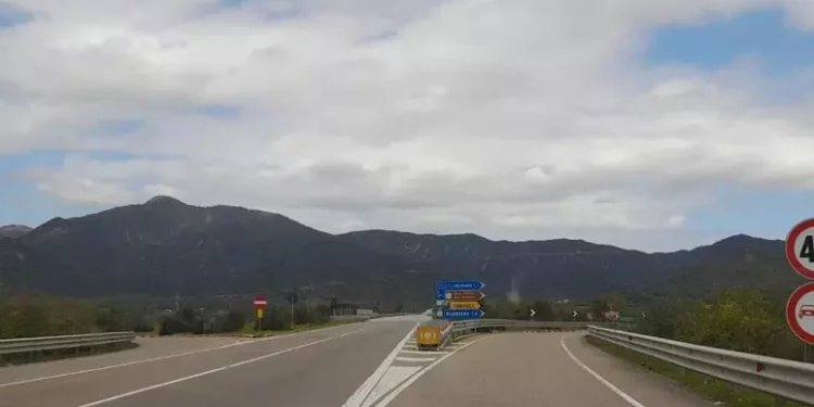 Riapertura galleria sulla statale 125 attesa per sabato sera