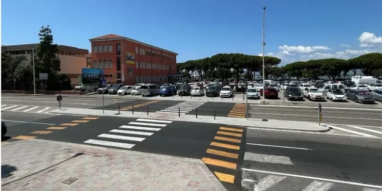 A Cagliari nuovi attraversamenti pedonali vicino alle scuole