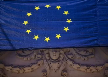 Cala la fiducia sull’economia in Ue e nell’Eurozona