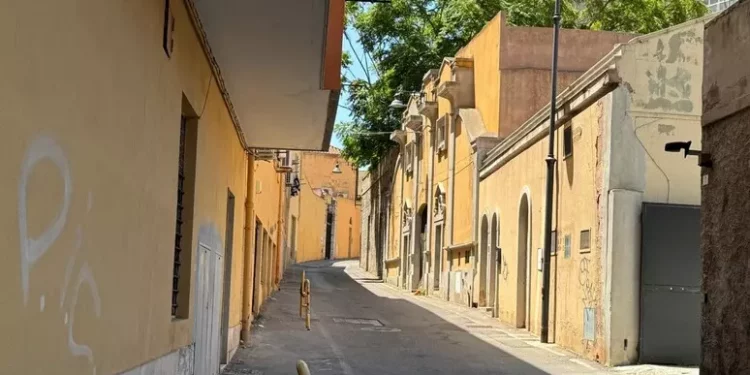 Via da casa pericolante, appello per aiutare le due proprietarie
