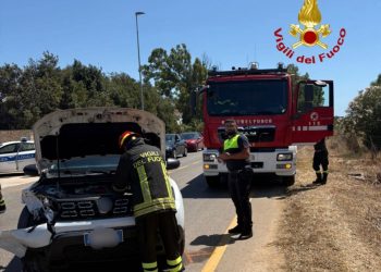 Scontro tra due auto ad Alghero: intervento dei Vigili del Fuoco