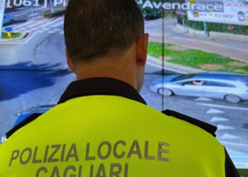 Investe un pedone a Cagliari e scappa: 58enne in ospedale, trovato il pirata