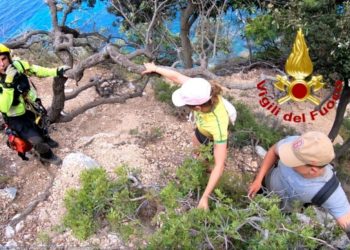 Due turisti lussemburghesi si perdono a Baunei, soccorsi dai Vigili del Fuoco