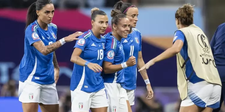 Calcio: Eurodonne; Italia perde 3-1 con Spagna ma va ai quarti