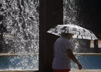 Almeno 102 morti da sabato per caldo record in Spagna