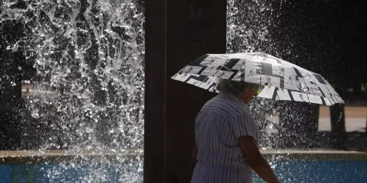 Almeno 102 morti da sabato per caldo record in Spagna