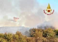 19 incendi nell’Isola, tre canadair in azione a Furtei