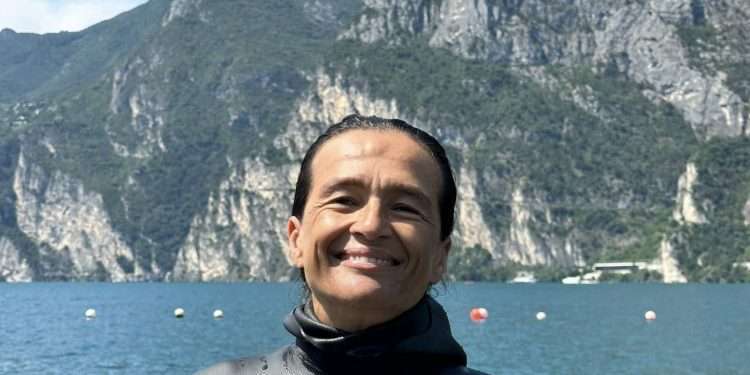 Apnea: Obino a -92 mt, nuovo record mondiale al lago