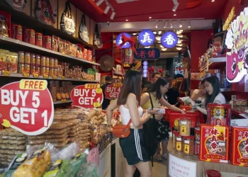 Cina, l’economia cresce del 5,2% nel secondo trimestre