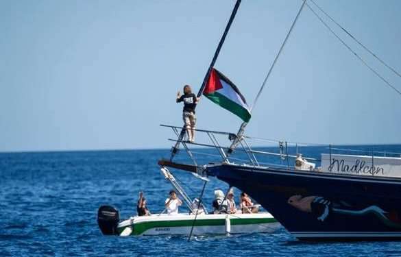 Freedom Flotilla Coalition denuncia: “Nostro attivista aggredito dagli israeliani”