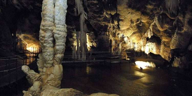 Iglesias, istituito il monumento naturale “Grotta Santa Barbara”