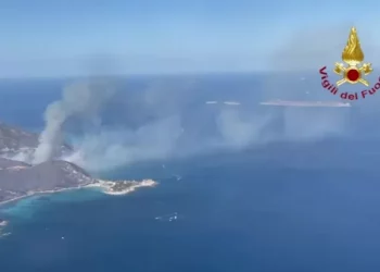 Incendio a Villasimius, si indaga su auto sospetta