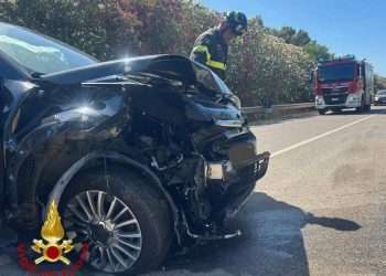 Scontro frontale a Porto Torres: tre feriti