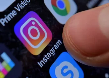 Instagram, nelle Storie ora si ascoltano le canzoni di Spotify
