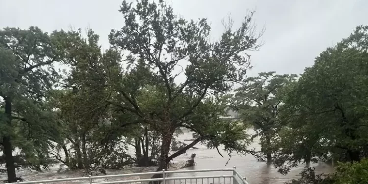 Alluvione in Texas: 24 morti e una ventina di dispersi
