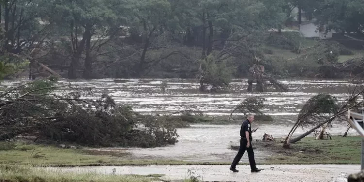 Inondazioni in Texas, i morti sono almeno 50