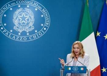 Gli ex ambasciatori scrivono una lettera a Meloni chiedendo “l’immediato riconoscimento dello Stato di Palestina”