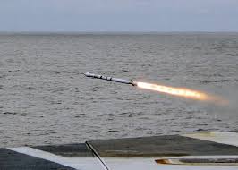 Missili dispersi al largo della Sardegna, grave pericolo esplosione: mare interdetto