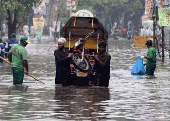 Piogge monsoniche in India, 33 persone morte