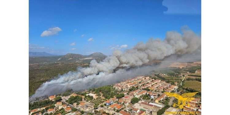 Giornata infernale in Sardegna, 42 incendi nell’isola