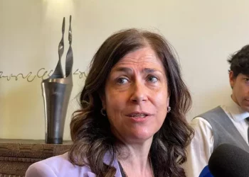 Todde, ‘mega impianto fotovoltaico a Cagliari non si farà’