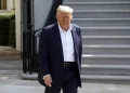 Trump annuncia dazi al 30 % per la Ue