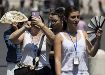 Turismo, in estate giro d’affari da 15 miliardi di euro