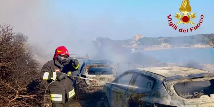 Incendio Villasimius, Adiconsum ‘ristori per le 40 auto a fuoco’