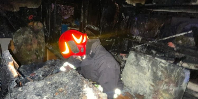 Cala Gonone, prende fuoco un camper: in azione i Vigili del Fuoco