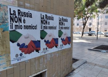 Centinaia di manifesti a Cagliari, ‘la Russia non è il mio nemico’