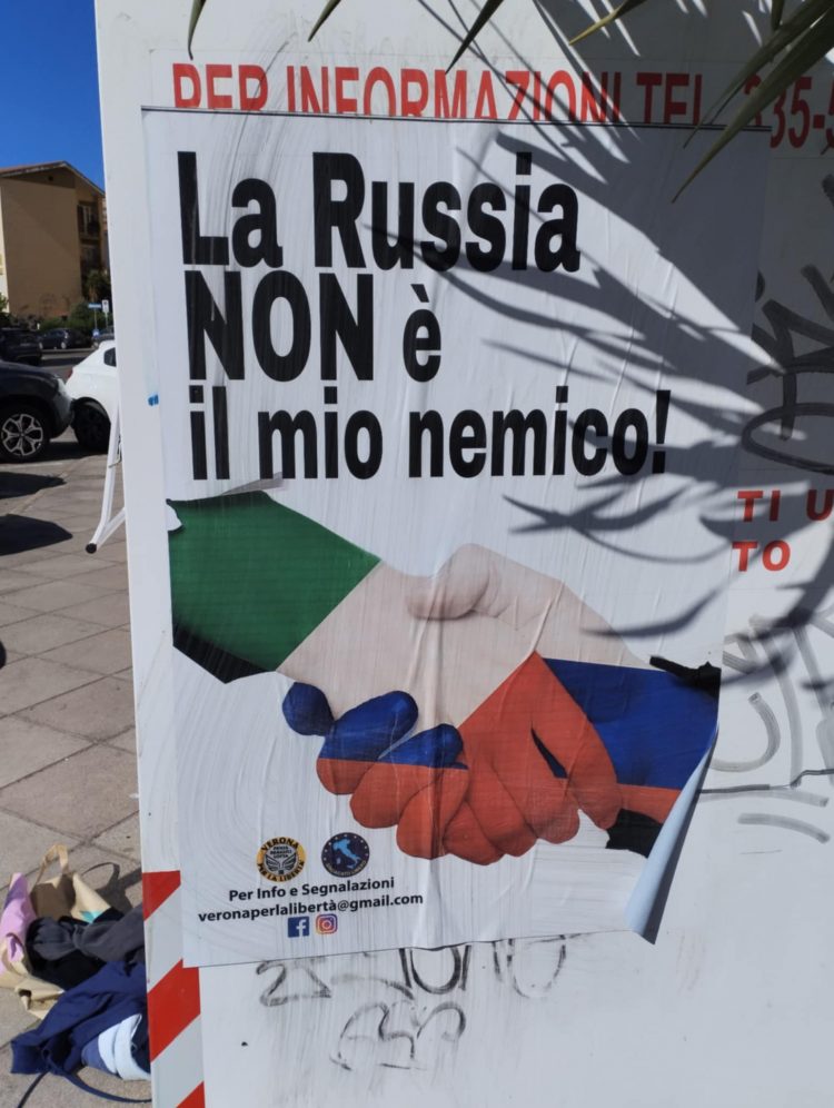 Centinaia di manifesti a Cagliari, ‘la Russia non è il mio nemico’