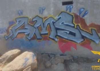 Turisti imbrattano faro con lo spray a Muravera, denunciati