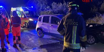 Arzachena, scontro frontale tra due auto: 6 feriti