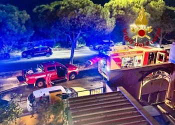 Terrore a Monserrato, abitazione in fiamme: ricoverate due persone