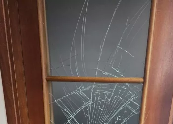 Furto nella sede del Pd a Cagliari, danneggiata la porta