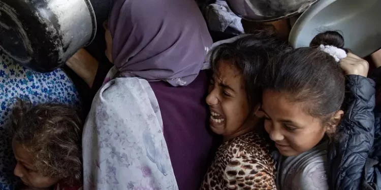 Amnesty, Israele affama deliberatamente i palestinesi a Gaza