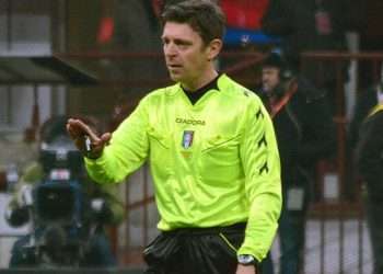 Gli arbitri spiegheranno le decisioni Var in tempo reale, allo stadio