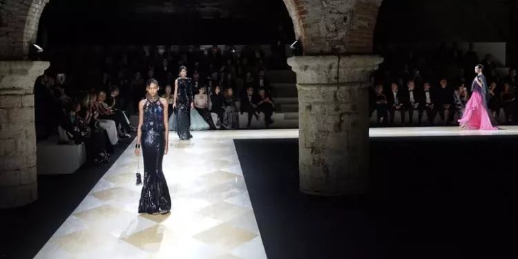 Antitrust: 3,5 milioni multa ad Armani per pratica scorretta. L’azienda: amarezza e stupore