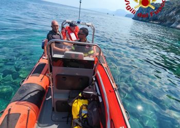 Soccorsi nel Nuorese: diportista si rifugia su uno scoglio, tedeschi sorpresi dal maltempo a Monte Spada