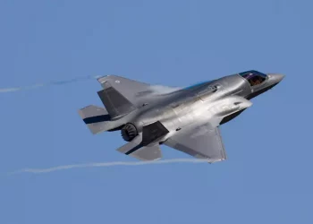 F-35 italiani provocano la Russia dal confine estone