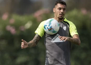 Calcio, prosegue la preparazione del Cagliari contro la Fiorentina