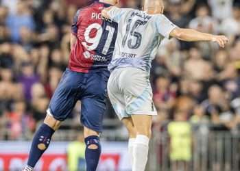 Calcio, il Cagliari batte l’Entella ai calci di rigore