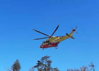 Operaio cade dal tetto di un capannone a Siniscola, è in gravi condizioni