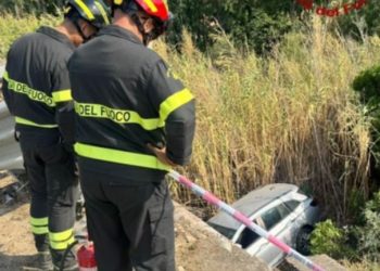 Villasimius, auto precipita sul rio Foxi: un ferito grave