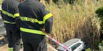 Villasimius, auto precipita sul rio Foxi: un ferito grave